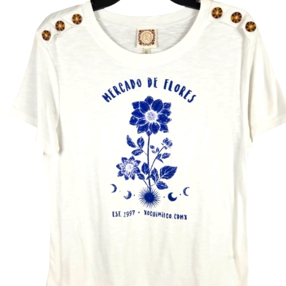 Trueselfs, Women's White Tee w/blue writing on the front of shirt and buttons!!! - Picture 5 of 8